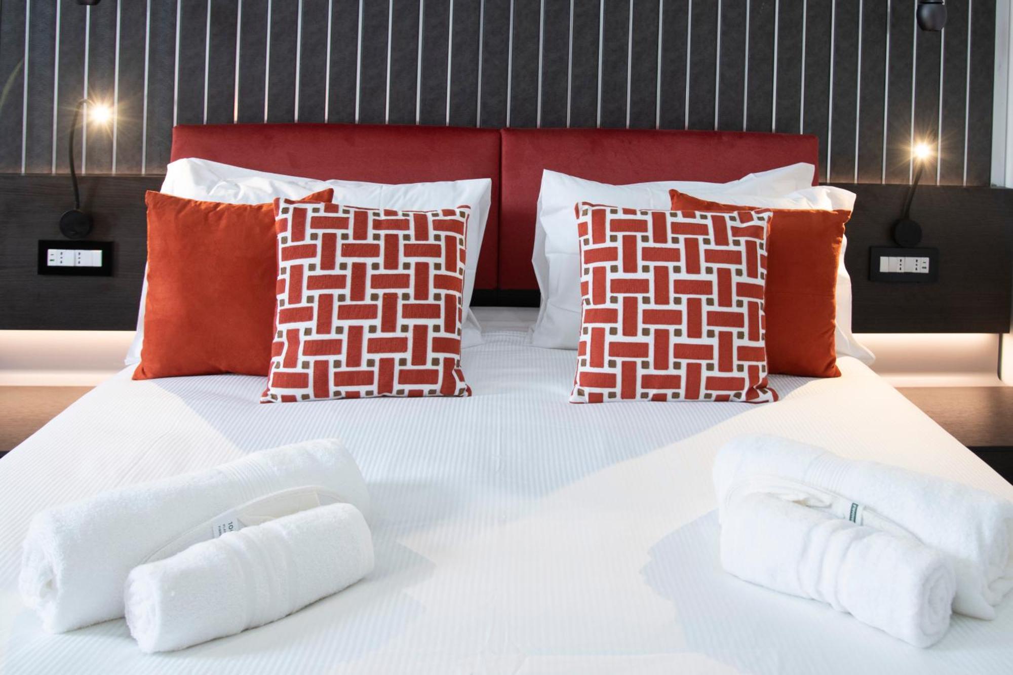 Trastevere New Luxury Rooms Rome Exterior photo